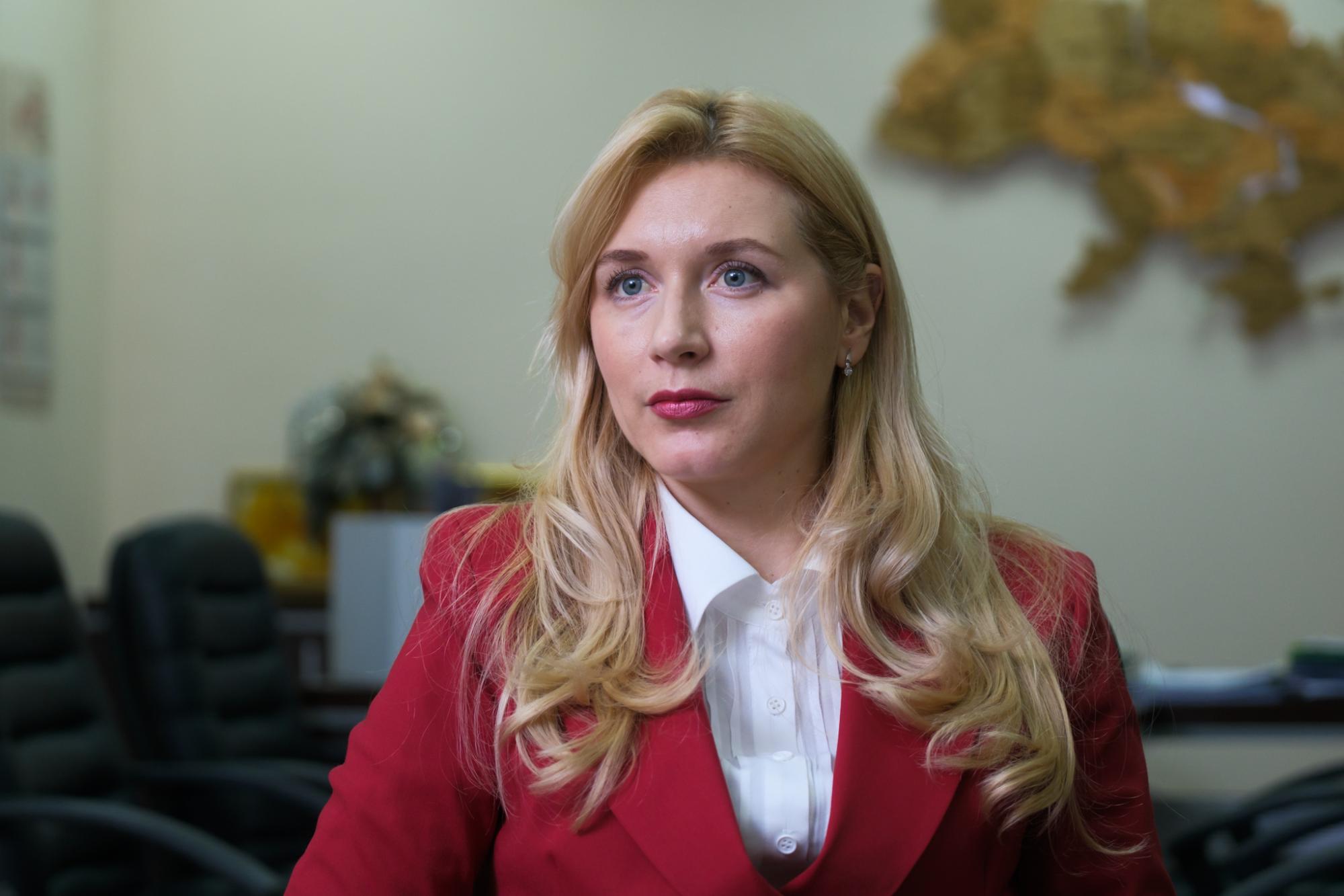 Юлия Жовтяк, Служба занятости: Тем, кто работает руками, готовы платить 100 тысяч гривен и больше